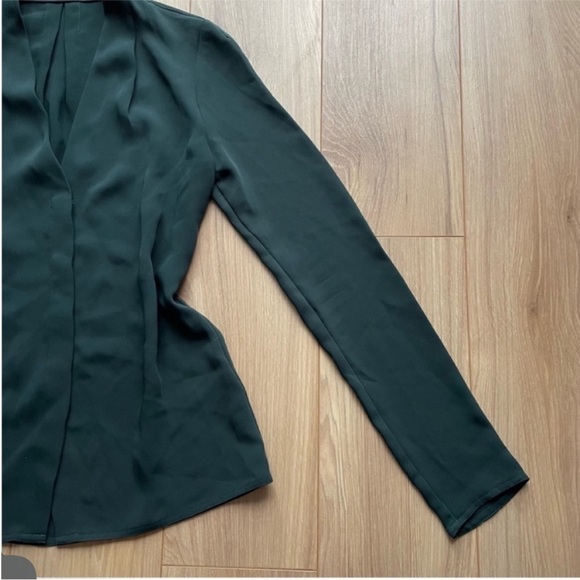 Babaton | AKIRA Satin Blouse - Hunter Green - Picture 6 of 7
